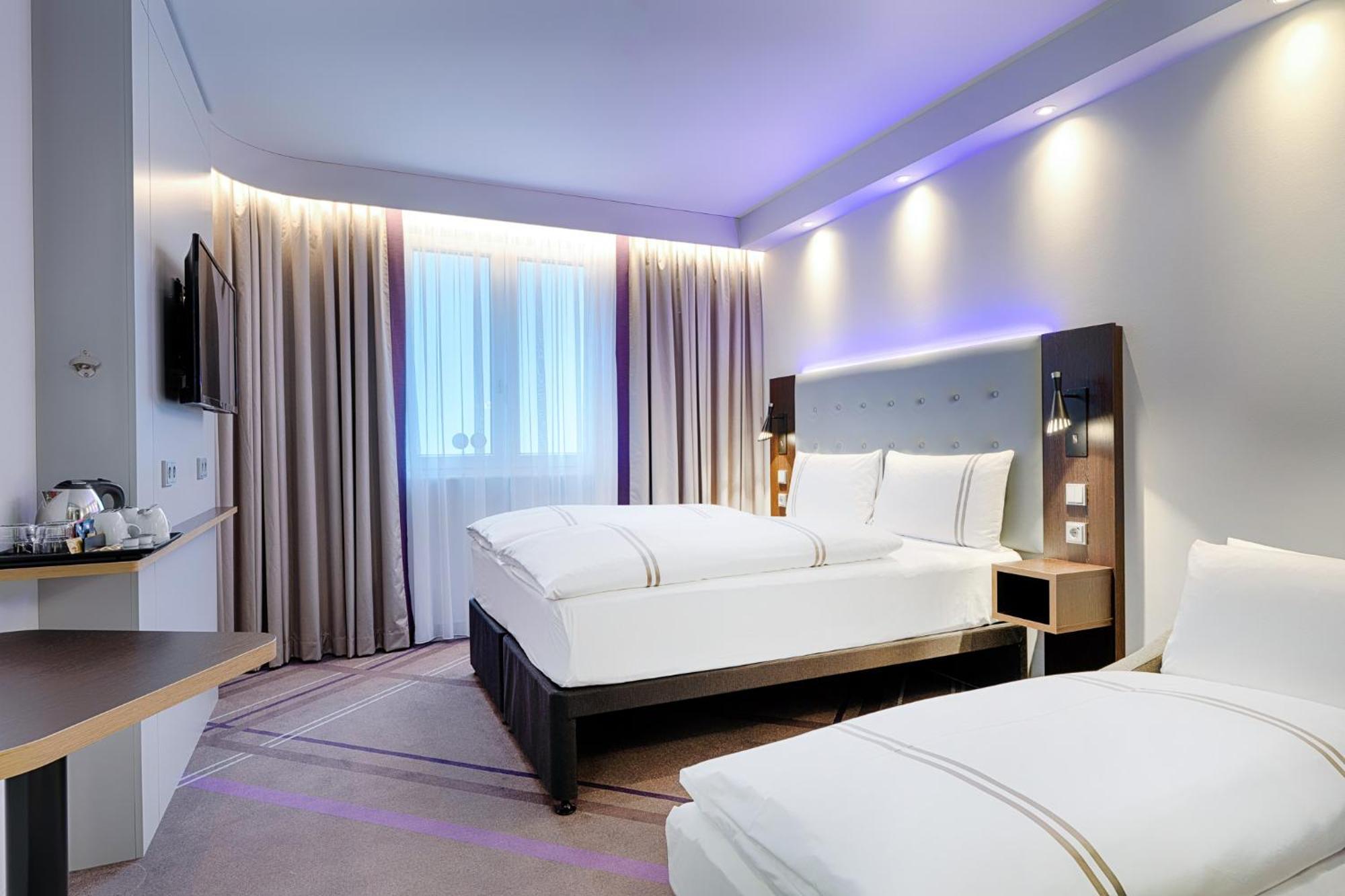 Premier Inn Berlin City Wilmersdorf Экстерьер фото