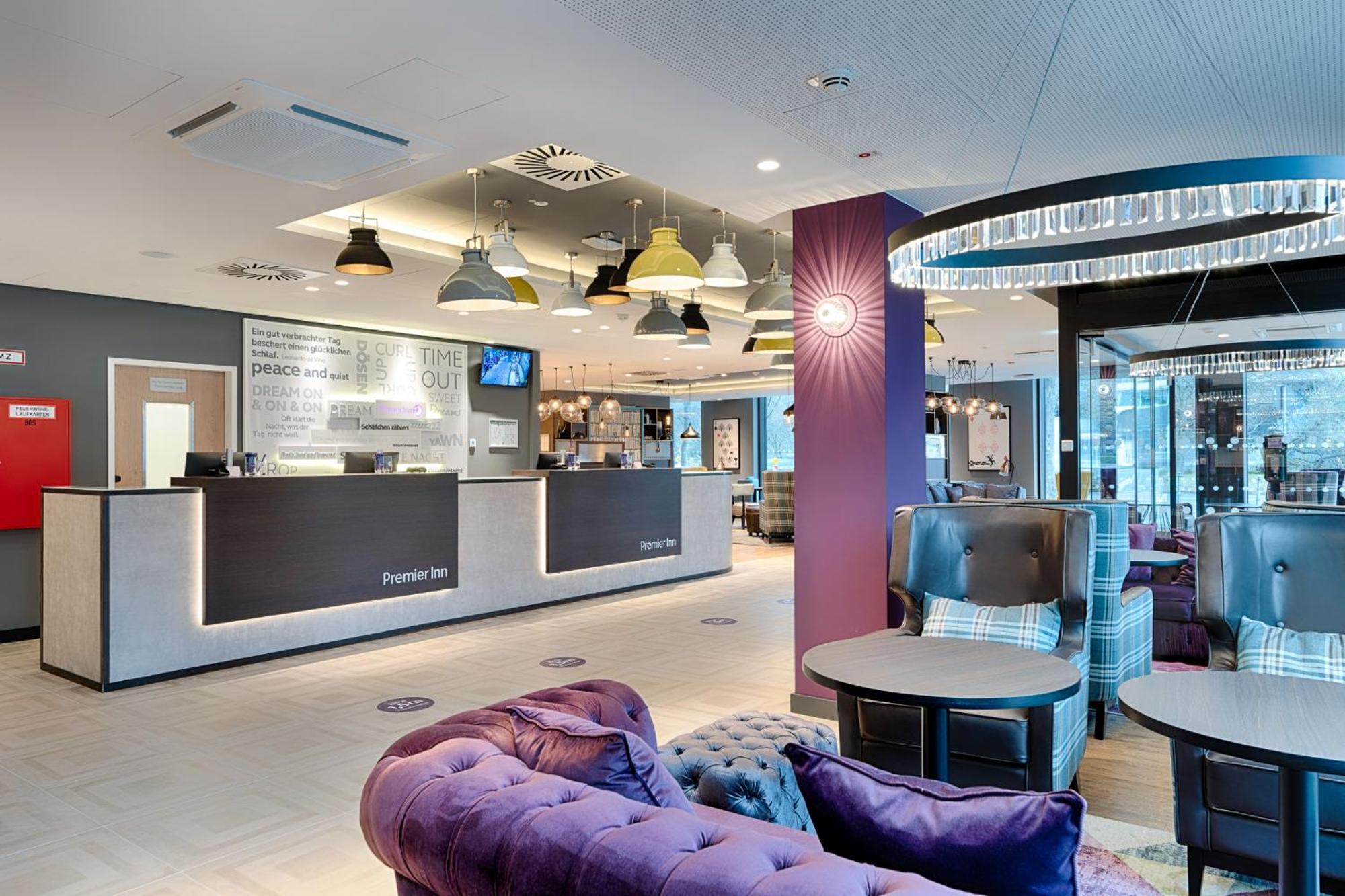 Premier Inn Berlin City Wilmersdorf Экстерьер фото